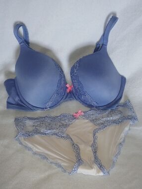 Victoria's Secret Periwinkle Lace-Trim Bra & Panty Set